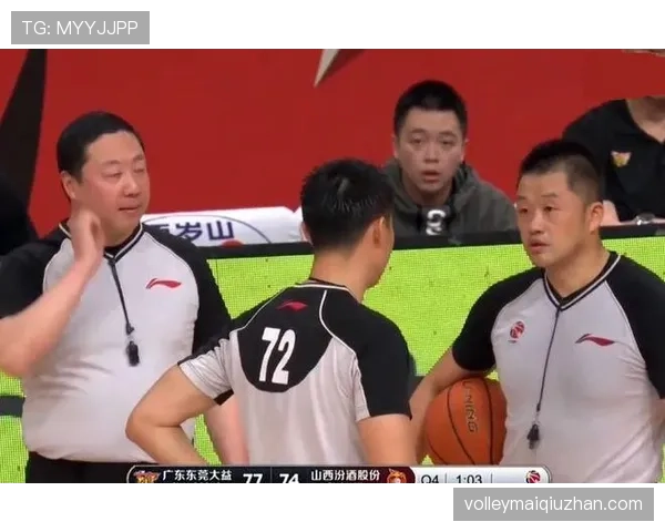 场内犯规和场外犯规区别有多大？裁判判罚逻辑详解